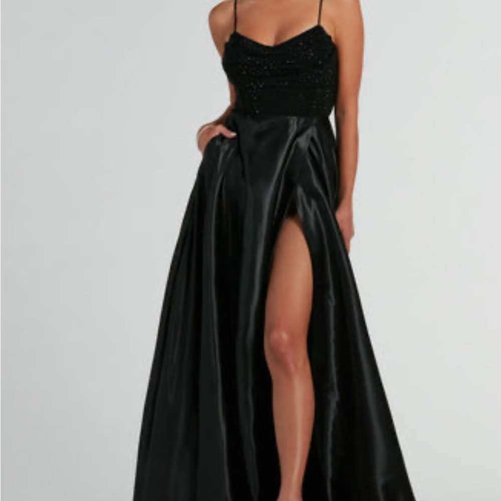 Elegant Black Evening Gown